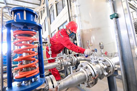 China's manufacturing PMI at 49.3 in July, composite PMI at 50.2